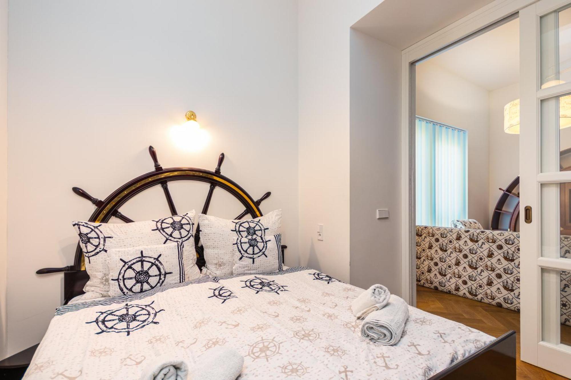 Luxury Yacht-style Old Town Appartement Praag